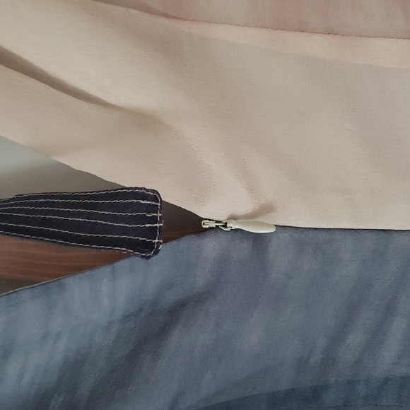 BCBGMAXAZRIA silk blouse - Picture 6 of 9